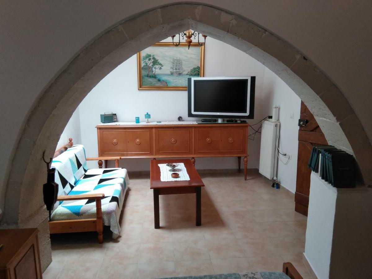 Grandma'S House Vederoi Villa Rethymno  ภายนอก รูปภาพ
